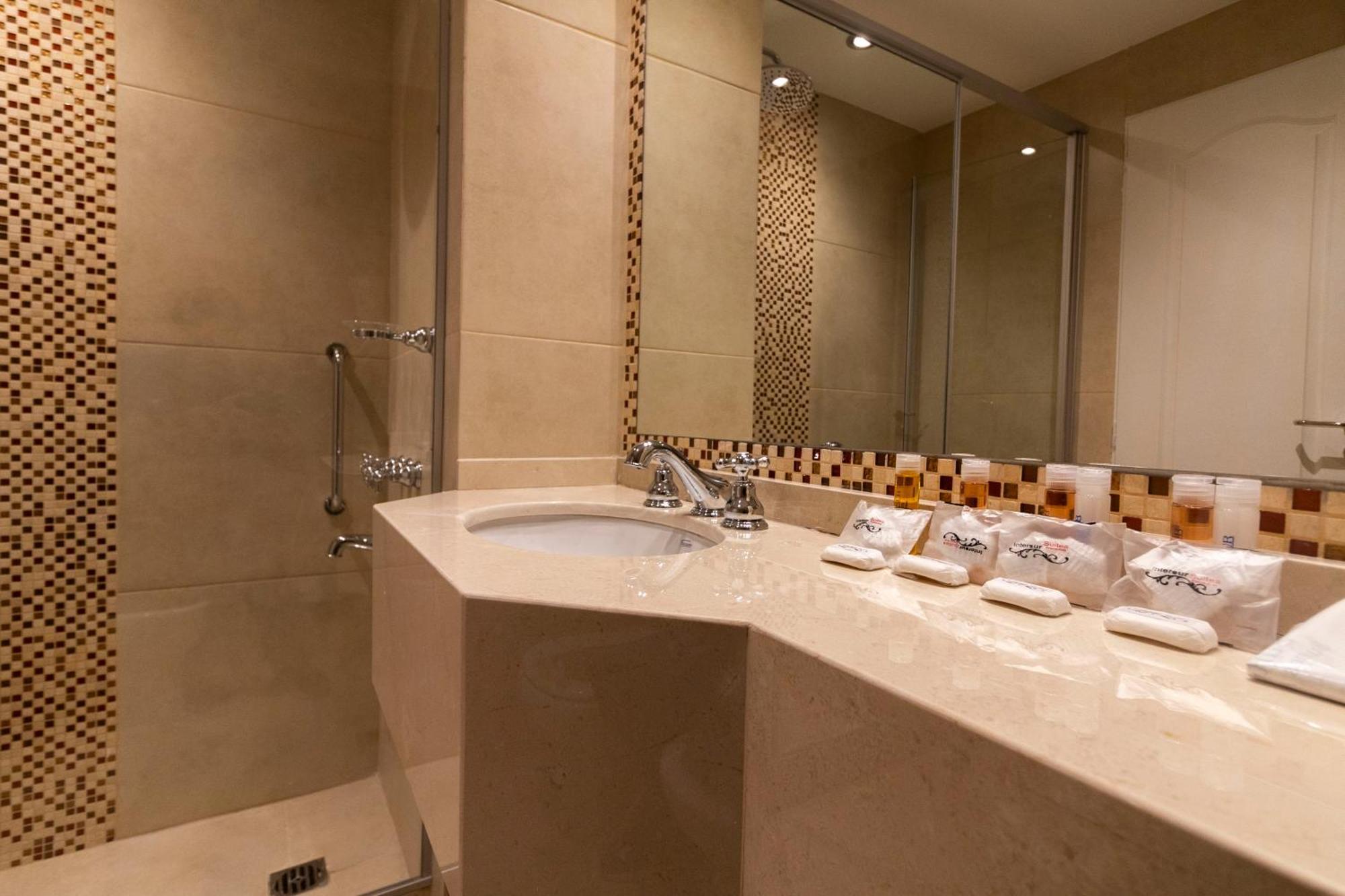 Intersur Suites Буенос Айрес Екстериор снимка